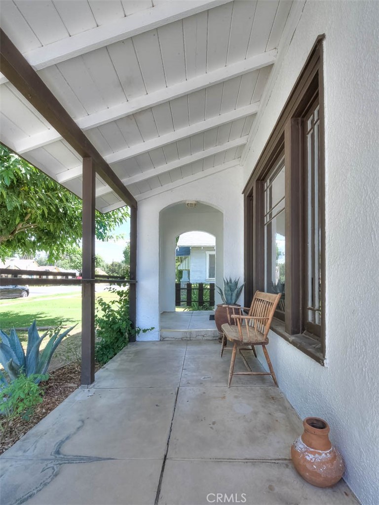 3222 Locust Street Riverside, CA 92501 - Photo 5 of 35 a living room with furniture and a large window