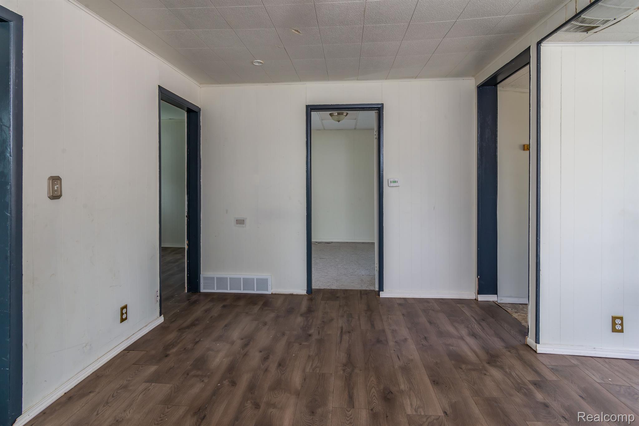 17610 12 Mile Road Roseville, MI 48066 - Photo 4 of 18 Gallery Image 4