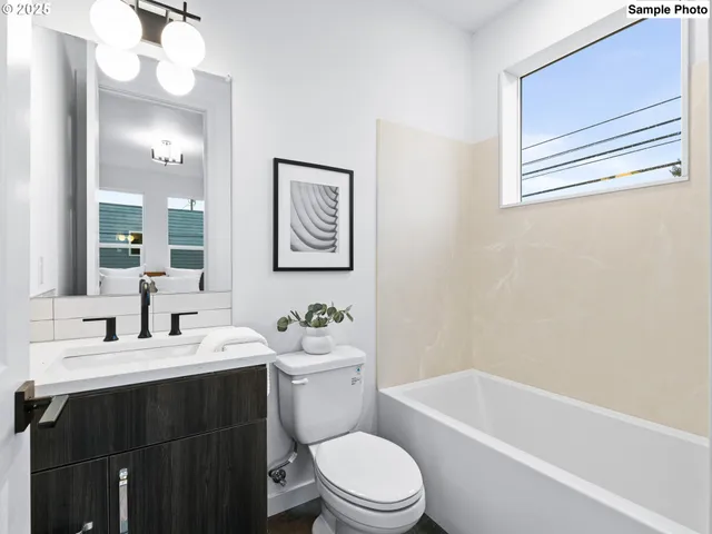 $389,900 | 475 Northeast 72nd Avenue, Unit 7, Portland, OR 97213