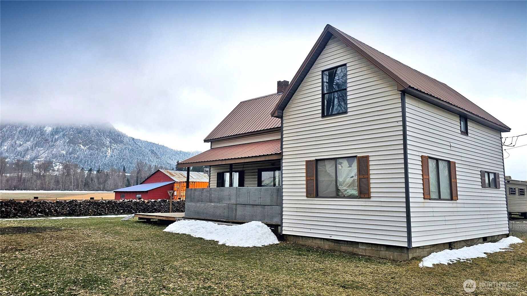 1030 Pease Road Cle Elum, WA 98922 - Photo 26 of 29 a view of a house with a yard