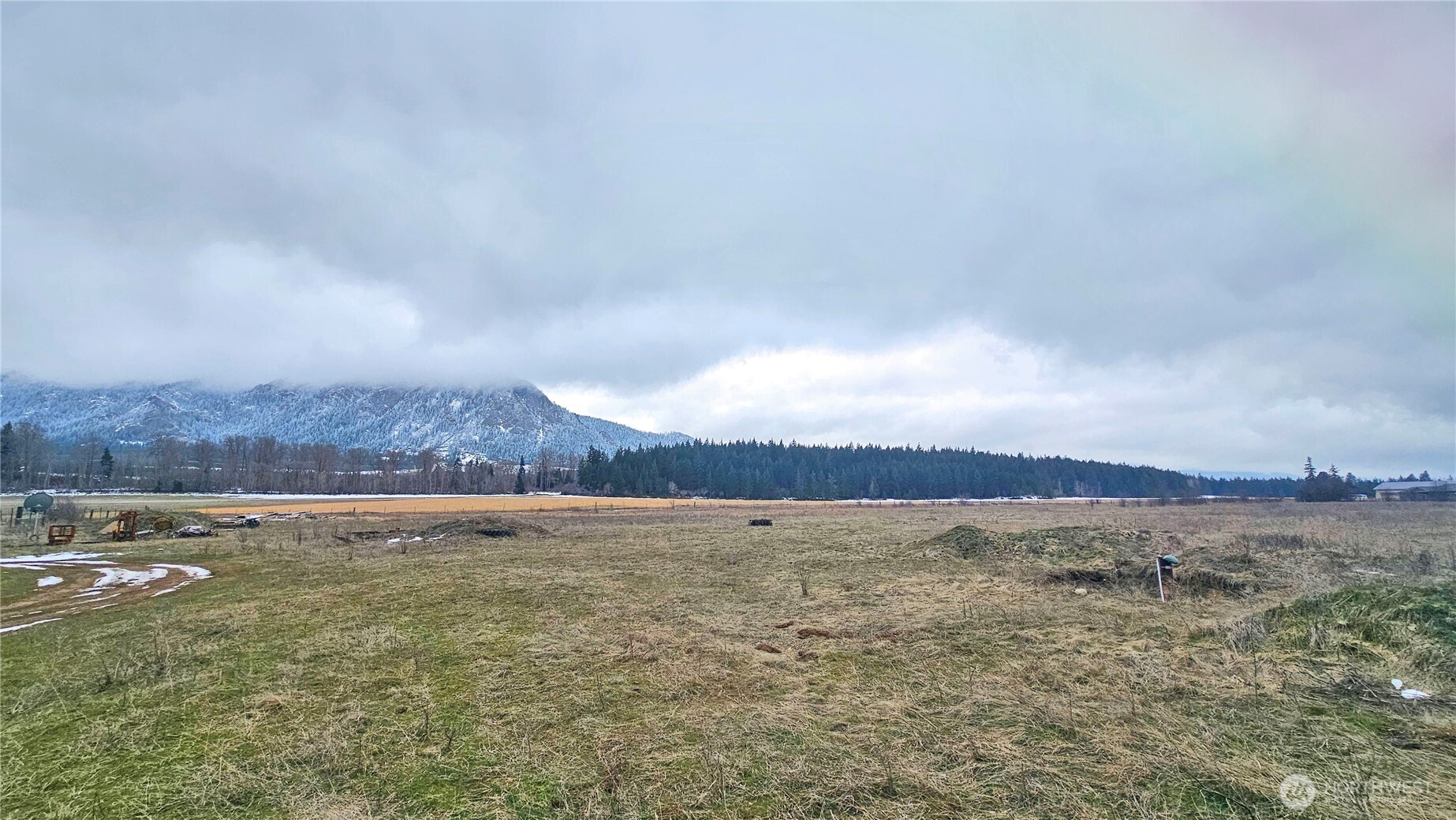 1030 Pease Road Cle Elum, WA 98922 - Photo 5 of 29 a view of an outdoor space and mountain view