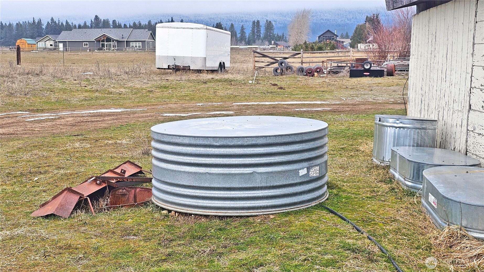 1030 Pease Road Cle Elum, WA 98922 - Photo 9 of 29 a view of a swimming pool with an ocean view
