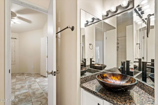 $2,300 | 15406 North 50th Place, Scottsdale, AZ 85254