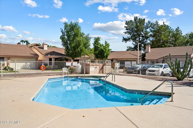 $2,300 | 15406 North 50th Place, Scottsdale, AZ 85254