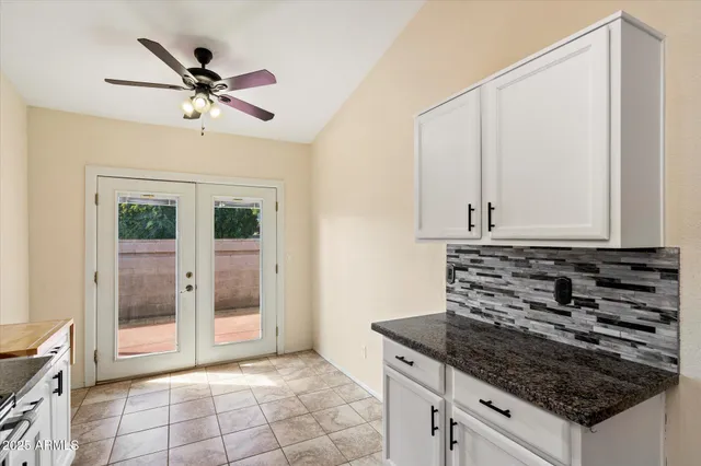 $2,300 | 15406 North 50th Place, Scottsdale, AZ 85254
