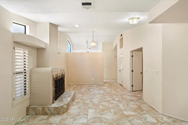 $2,300 | 15406 North 50th Place, Scottsdale, AZ 85254