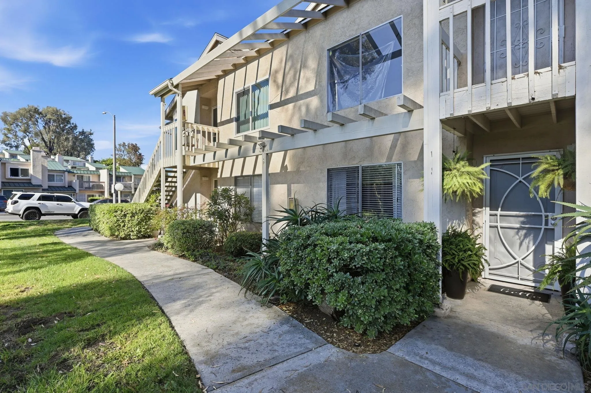 230 Diamond Way, Unit 147 Vista, CA 92083 - Photo 2 of 30