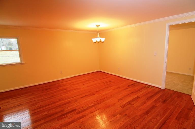 6113 Hunt Club Road Elkridge, MD 21075 - Photo 10 of 11 Dining Room
