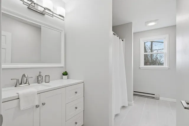 $540,000 | 40 Lakeview Drive, Leicester, MA 01524