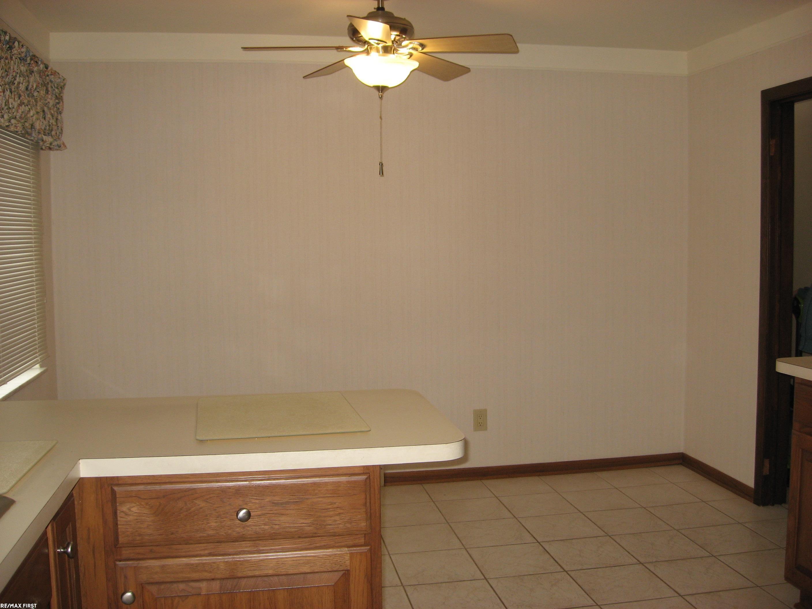 24624 Ridgecroft Avenue Eastpointe, MI 48021 - Photo 13 of 19 Gallery Image 13
