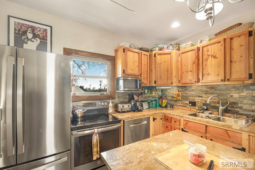 232 North Spruce Street Parker, ID 83445 - Photo 11 of 33 Kitchen