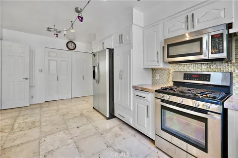 $1,299,000 | 324 North Palm Drive, Unit 407, Beverly Hills, CA 90210