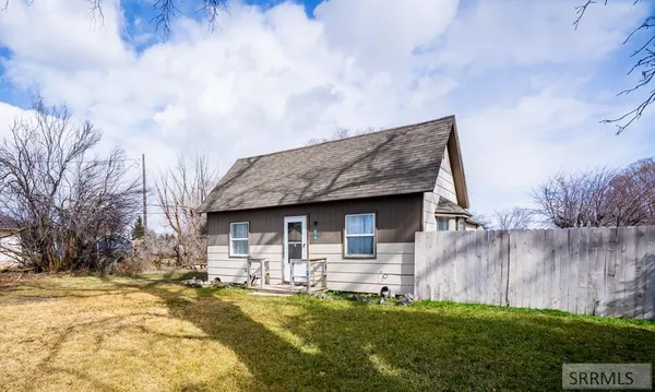 $299,000 | 41 Riverside Road South, Blackfoot, ID 83221