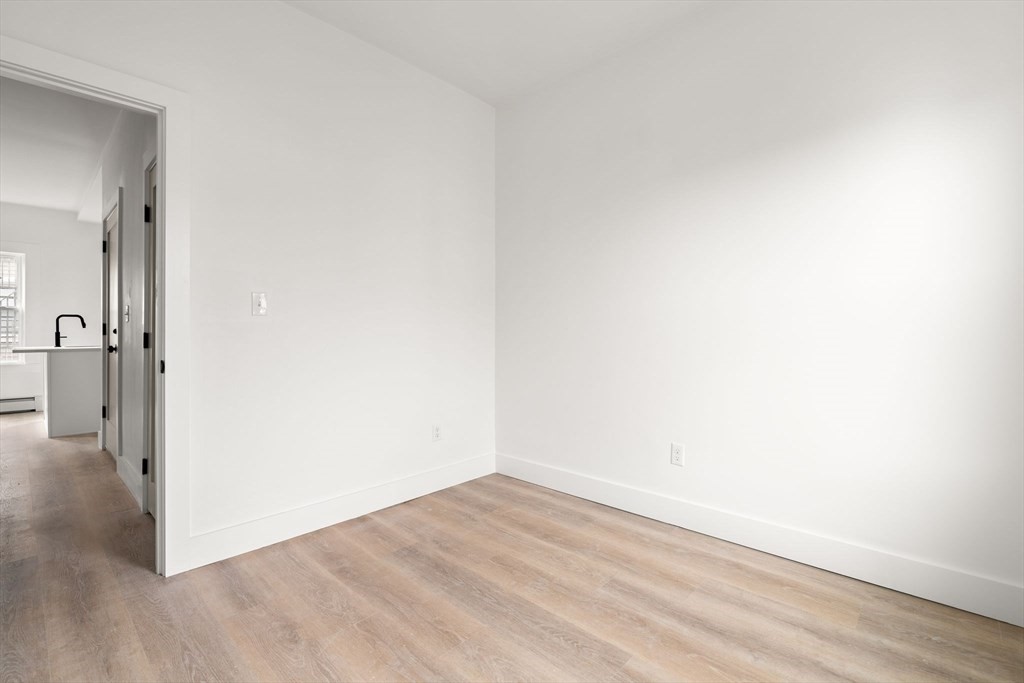 467 East 3rd Street, Unit 3 Boston, MA 02127 - Photo 12 of 19