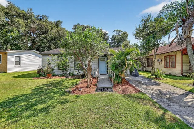 $200,000 | 410 Bassedena Circle South, Lakeland, FL 33805