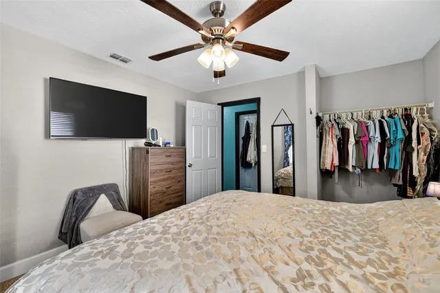 $200,000 | 410 Bassedena Circle South, Lakeland, FL 33805