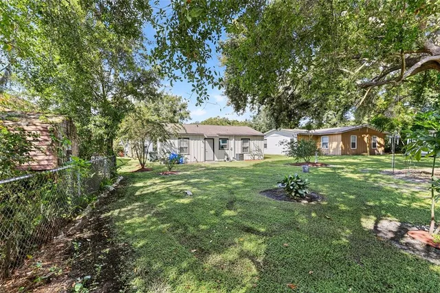 $200,000 | 410 Bassedena Circle South, Lakeland, FL 33805