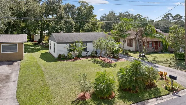 $200,000 | 410 Bassedena Circle South, Lakeland, FL 33805