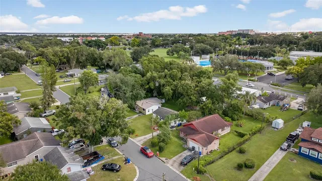 $200,000 | 410 Bassedena Circle South, Lakeland, FL 33805