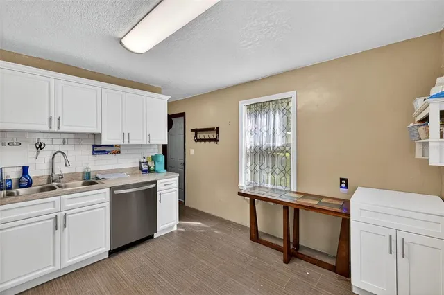 $200,000 | 410 Bassedena Circle South, Lakeland, FL 33805