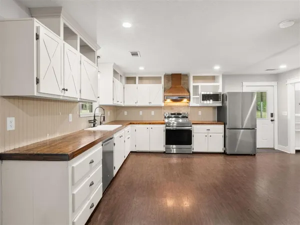 $539,000 | 405 Dove Lane, Leesville, LA 71446