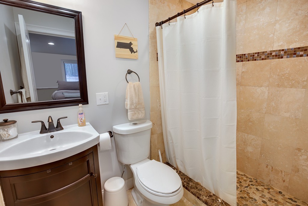 86 Canterbury Road Lynnfield, MA 01940 - Photo 15 of 23 Gallery Image 15