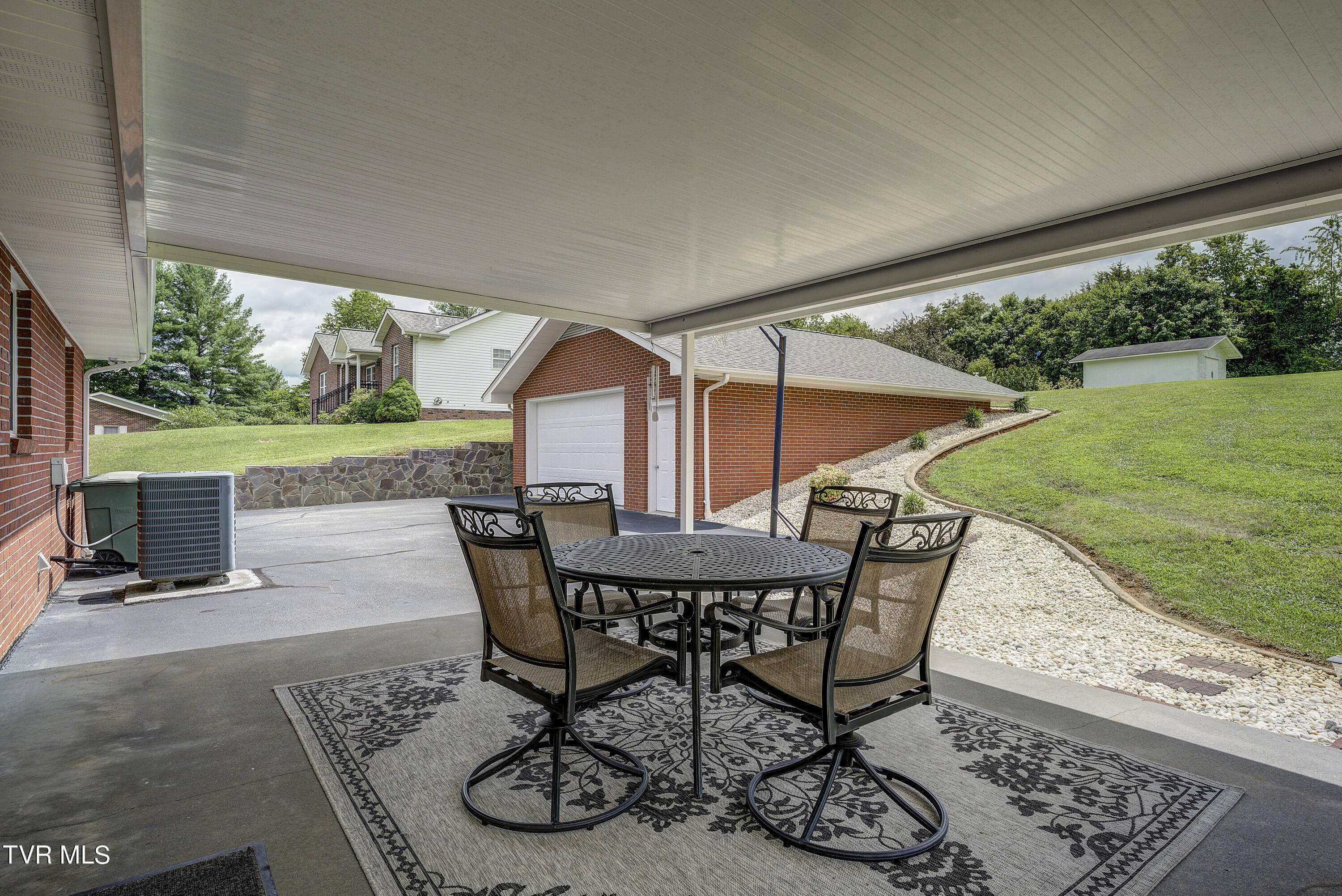 171 Clay Little Road Elizabethton, TN 37643 - Photo 37 of 40 Clay-26