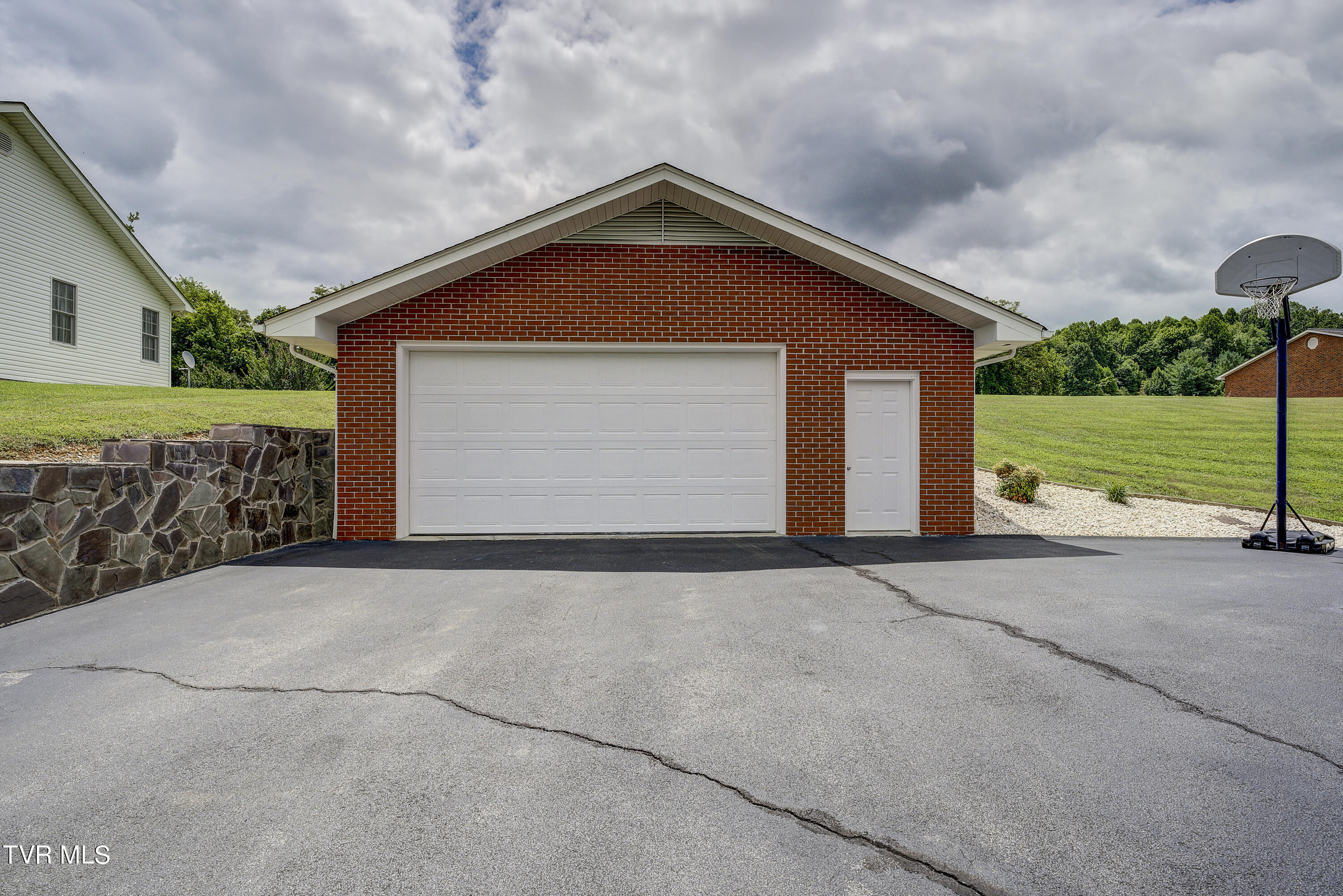171 Clay Little Road Elizabethton, TN 37643 - Photo 39 of 40 Clay-27