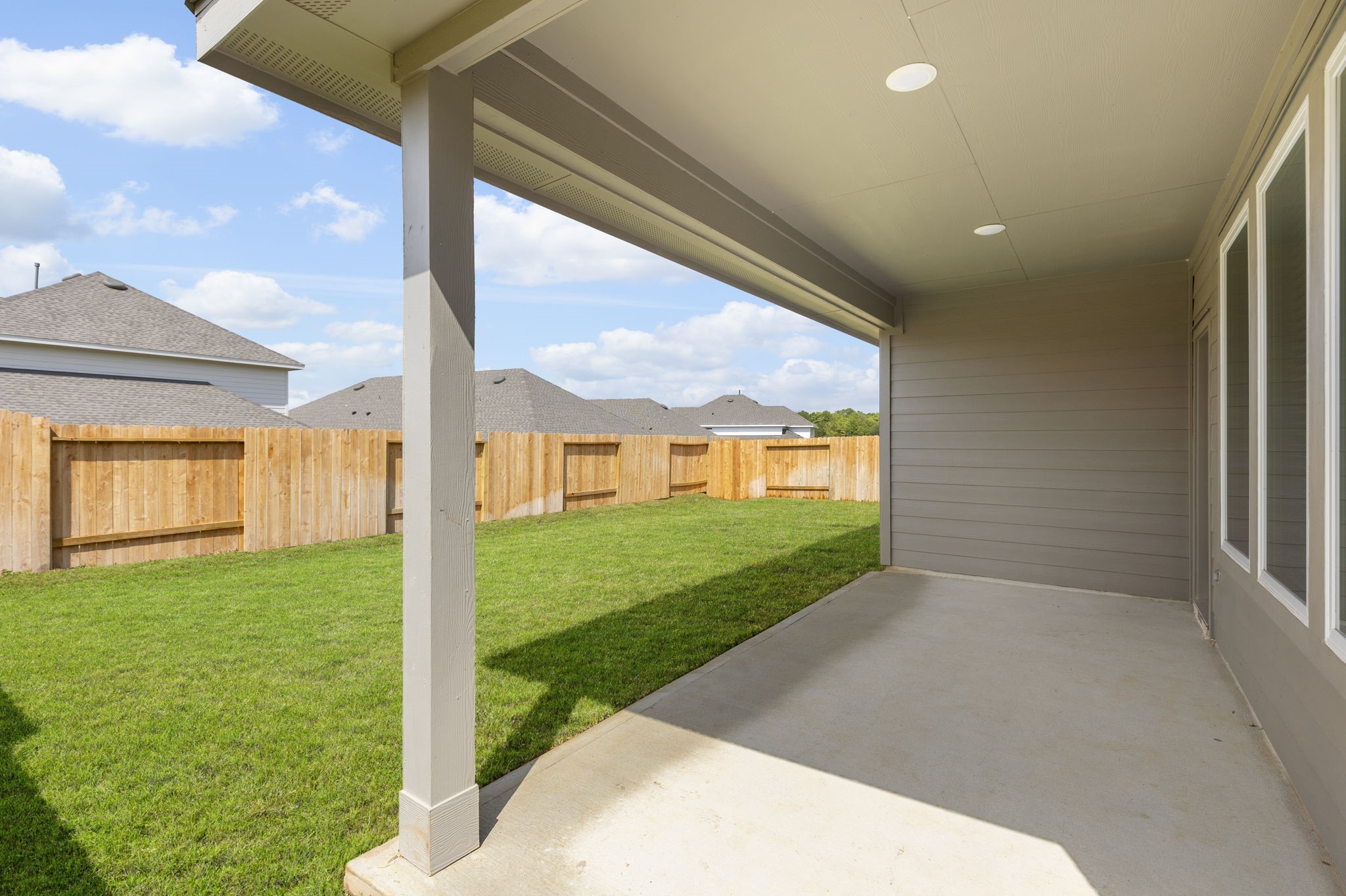 1589 Oakdale Crest Road Montgomery, TX 77316 - Photo 29 of 33 Back covered patio with recessed lighting. No rear neighbors looking down into your backyard!