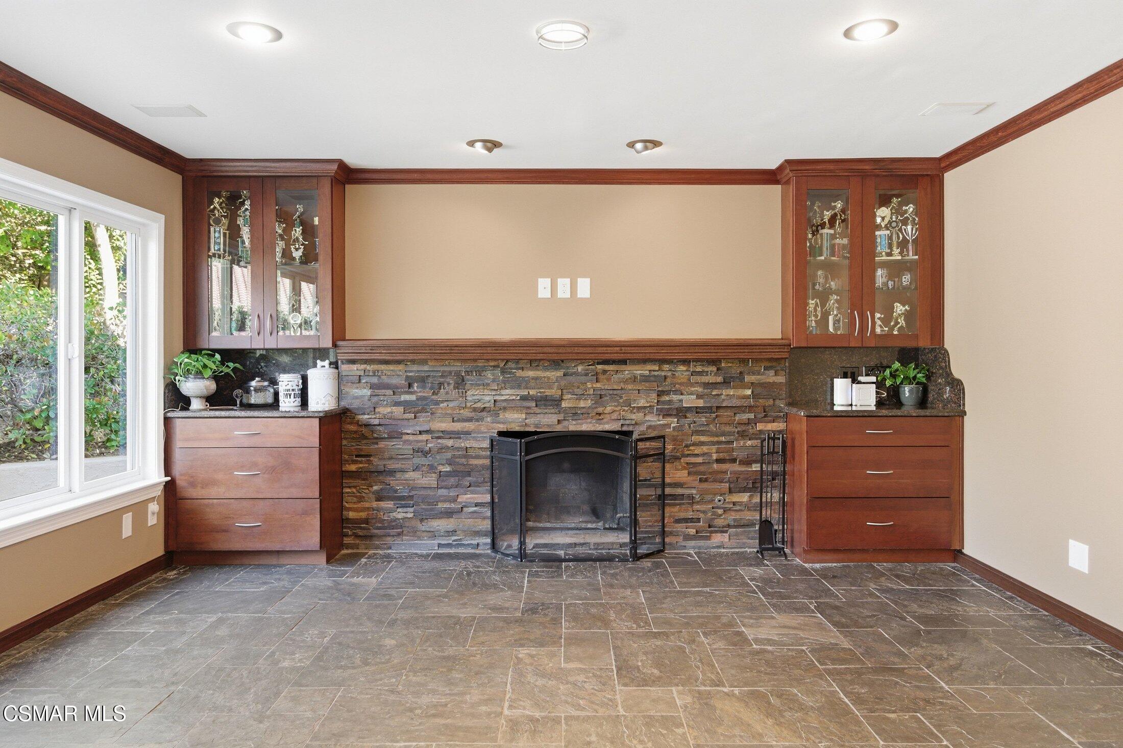 18525 Entrada Court Porter Ranch, CA 91326 - Photo 12 of 72 014_18525_entrada_court_00014_619
