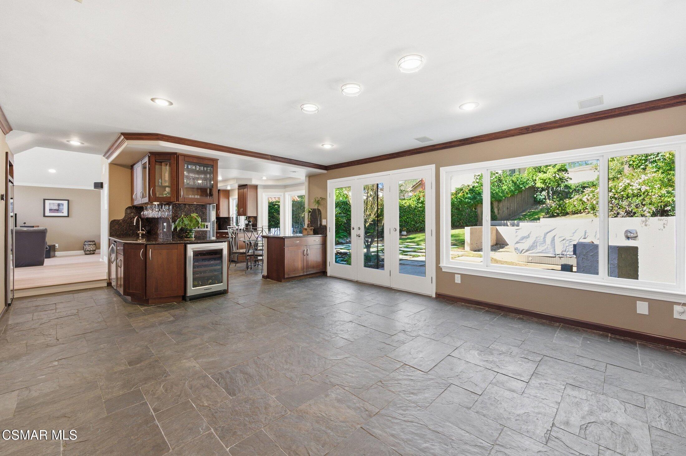 18525 Entrada Court Porter Ranch, CA 91326 - Photo 15 of 72 015_18525_entrada_court_00015_62