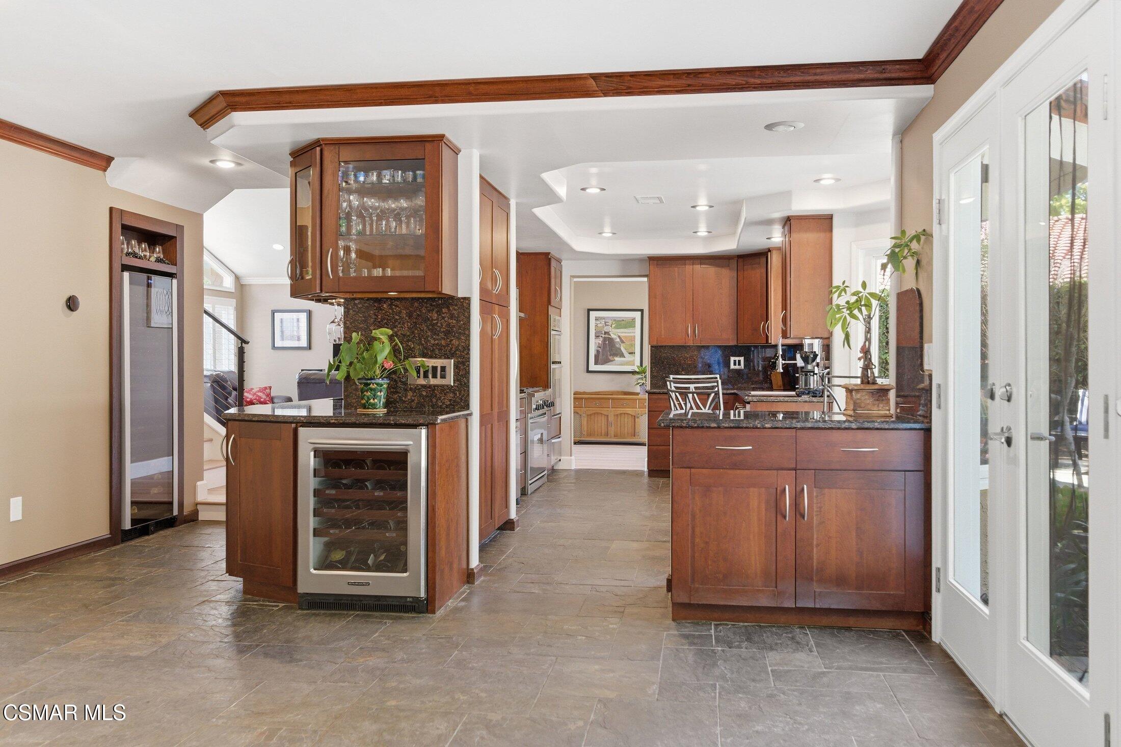 18525 Entrada Court Porter Ranch, CA 91326 - Photo 16 of 72 016_18525_entrada_court_00016_421