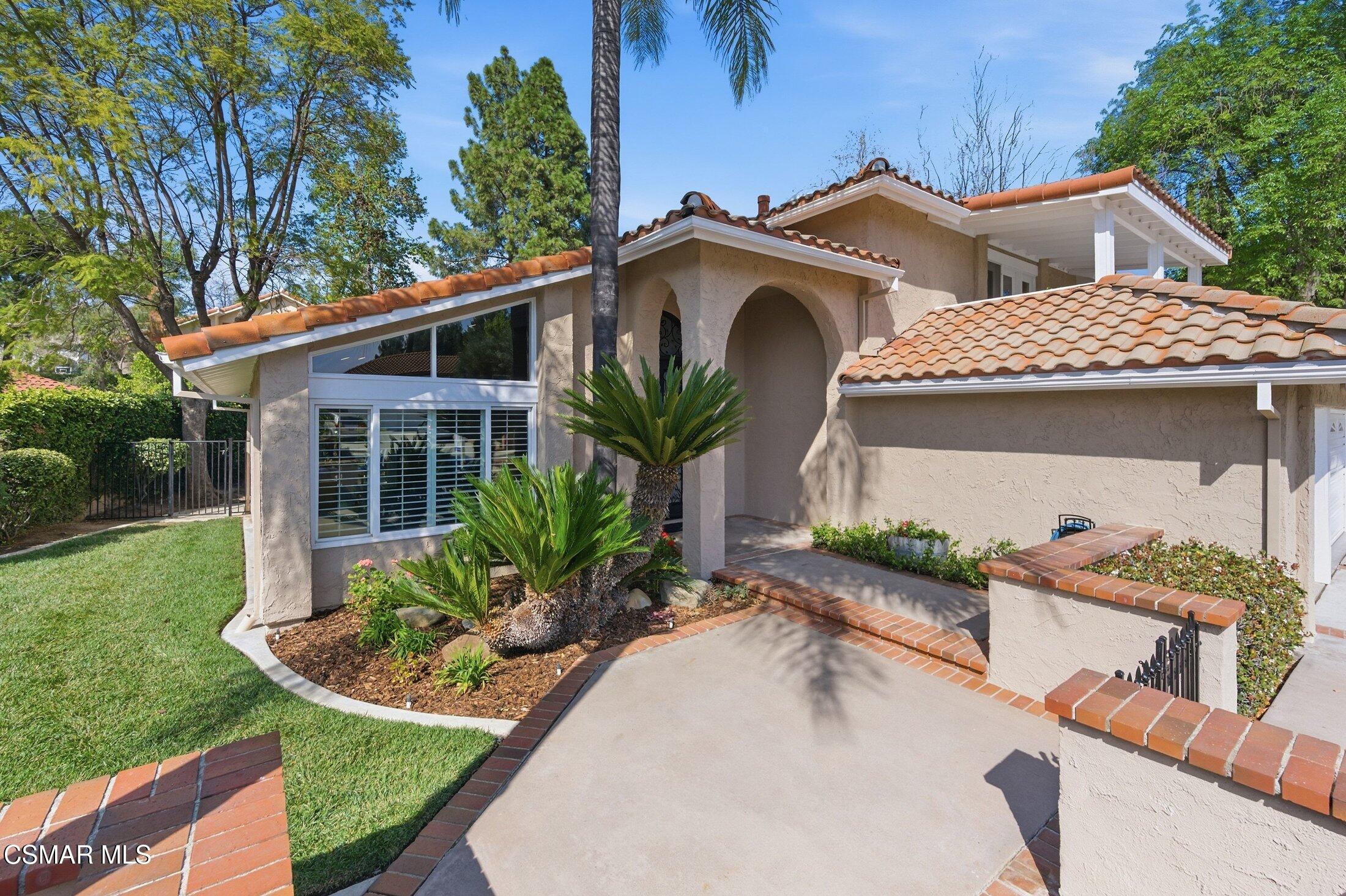18525 Entrada Court Porter Ranch, CA 91326 - Photo 2 of 72 002_18525_entrada_court_00002_174