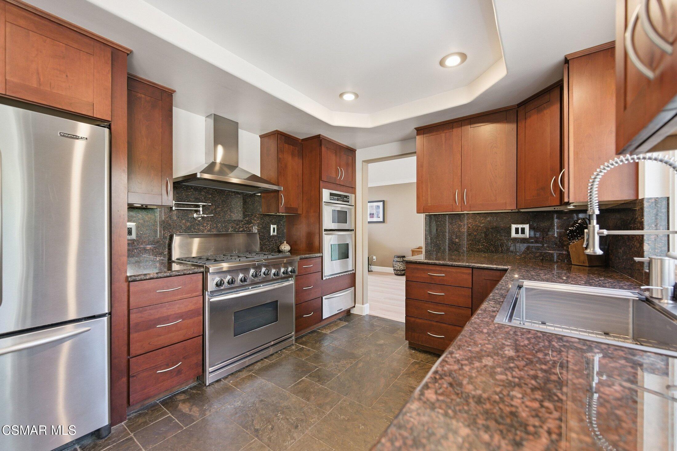18525 Entrada Court Porter Ranch, CA 91326 - Photo 24 of 72 025_18525_entrada_court_00025_581
