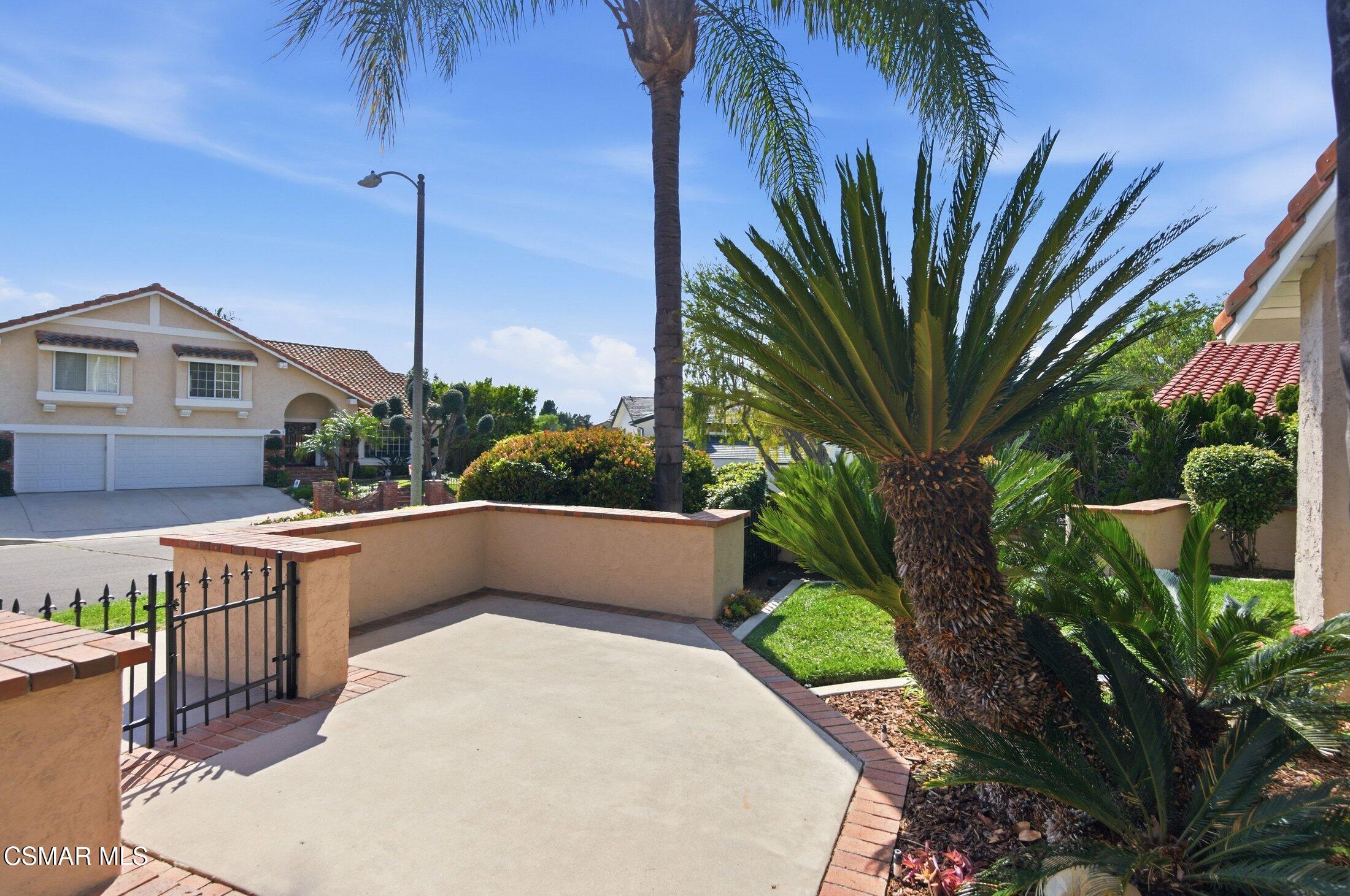 18525 Entrada Court Porter Ranch, CA 91326 - Photo 3 of 72 003_18525_entrada_court_00003_880