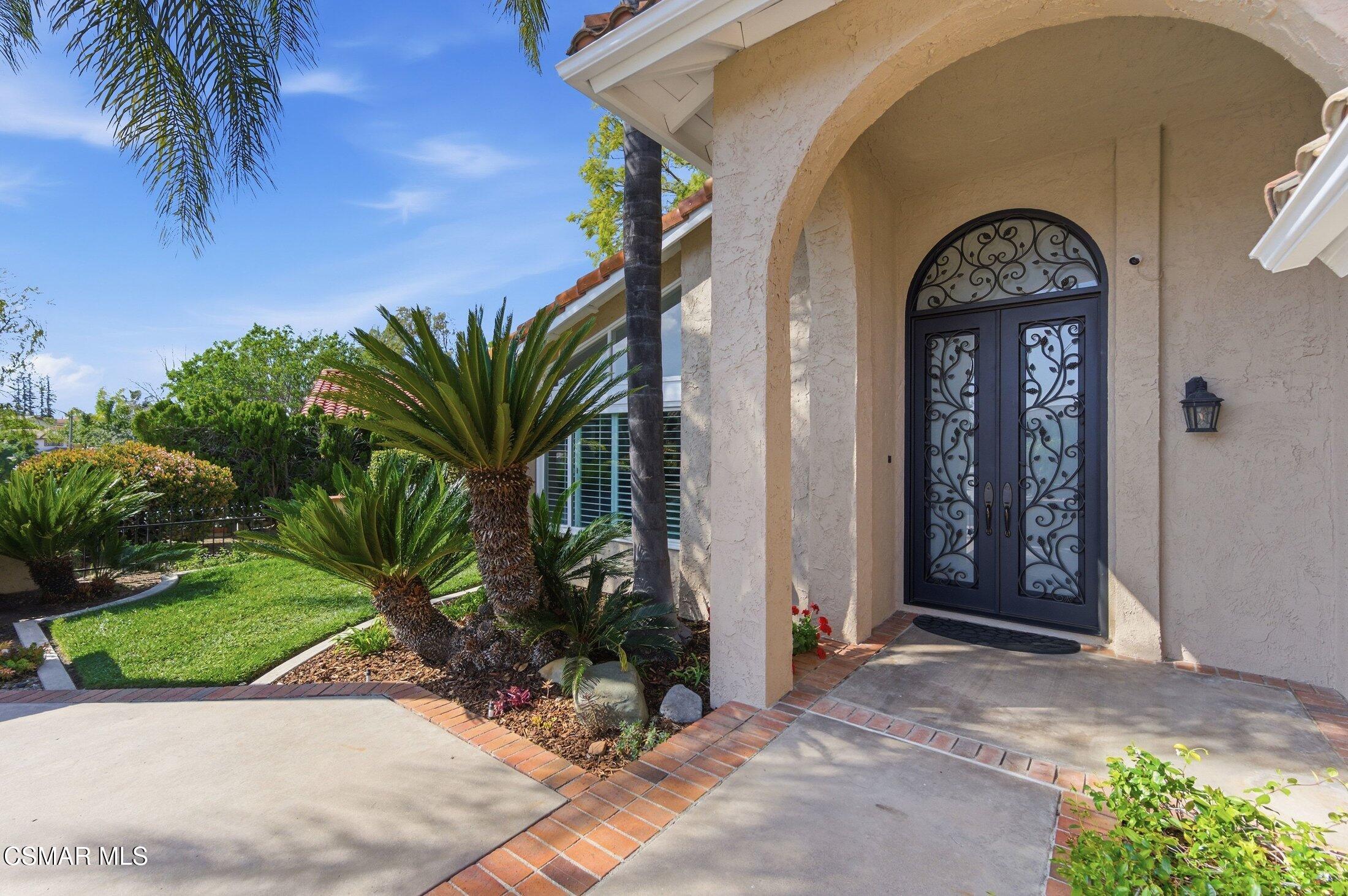 18525 Entrada Court Porter Ranch, CA 91326 - Photo 4 of 72 004_18525_entrada_court_00004_378