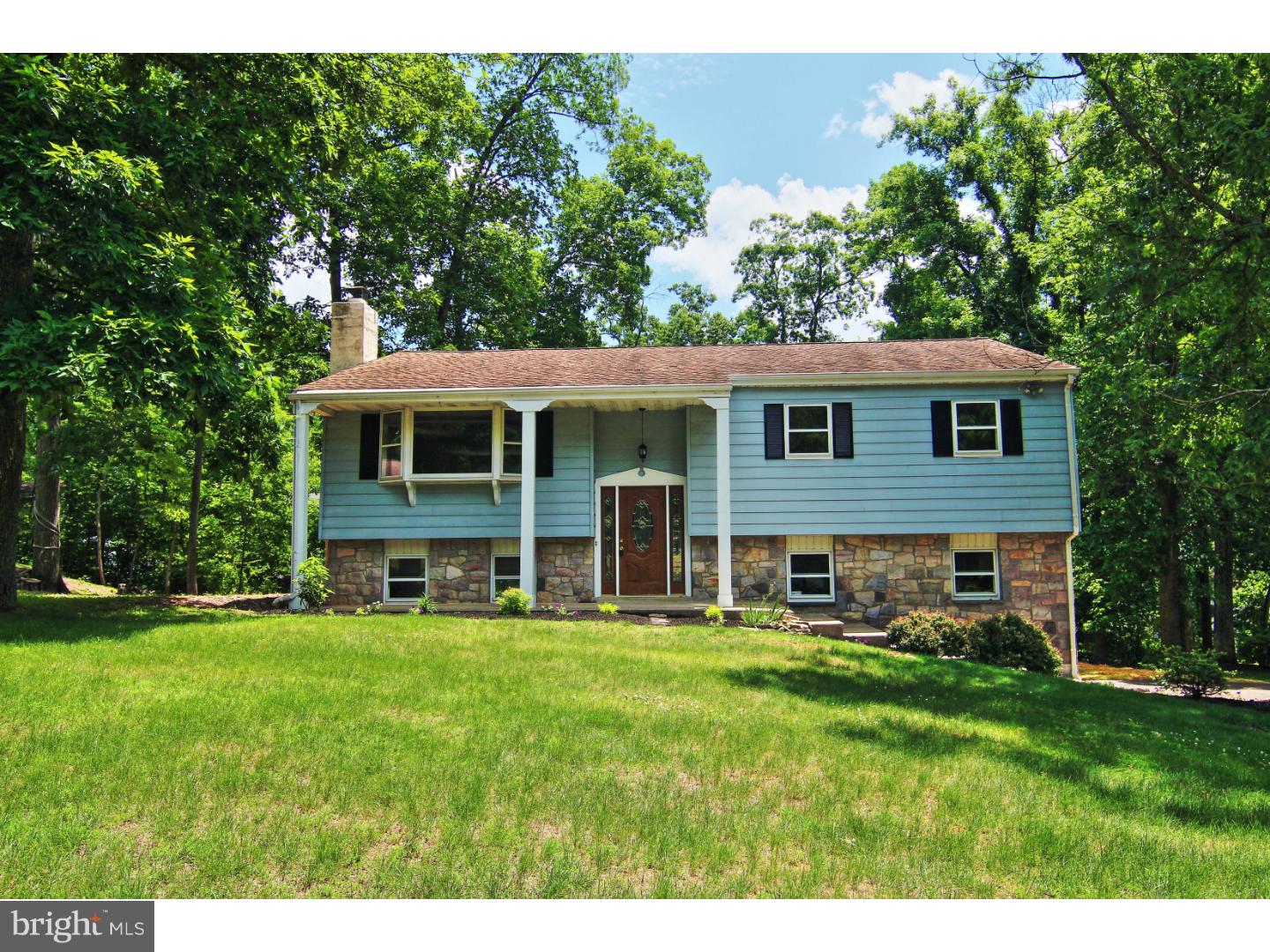 1562 North Valley Road Pottstown, PA 19464 - Photo 1 of 25 Gallery Image 1