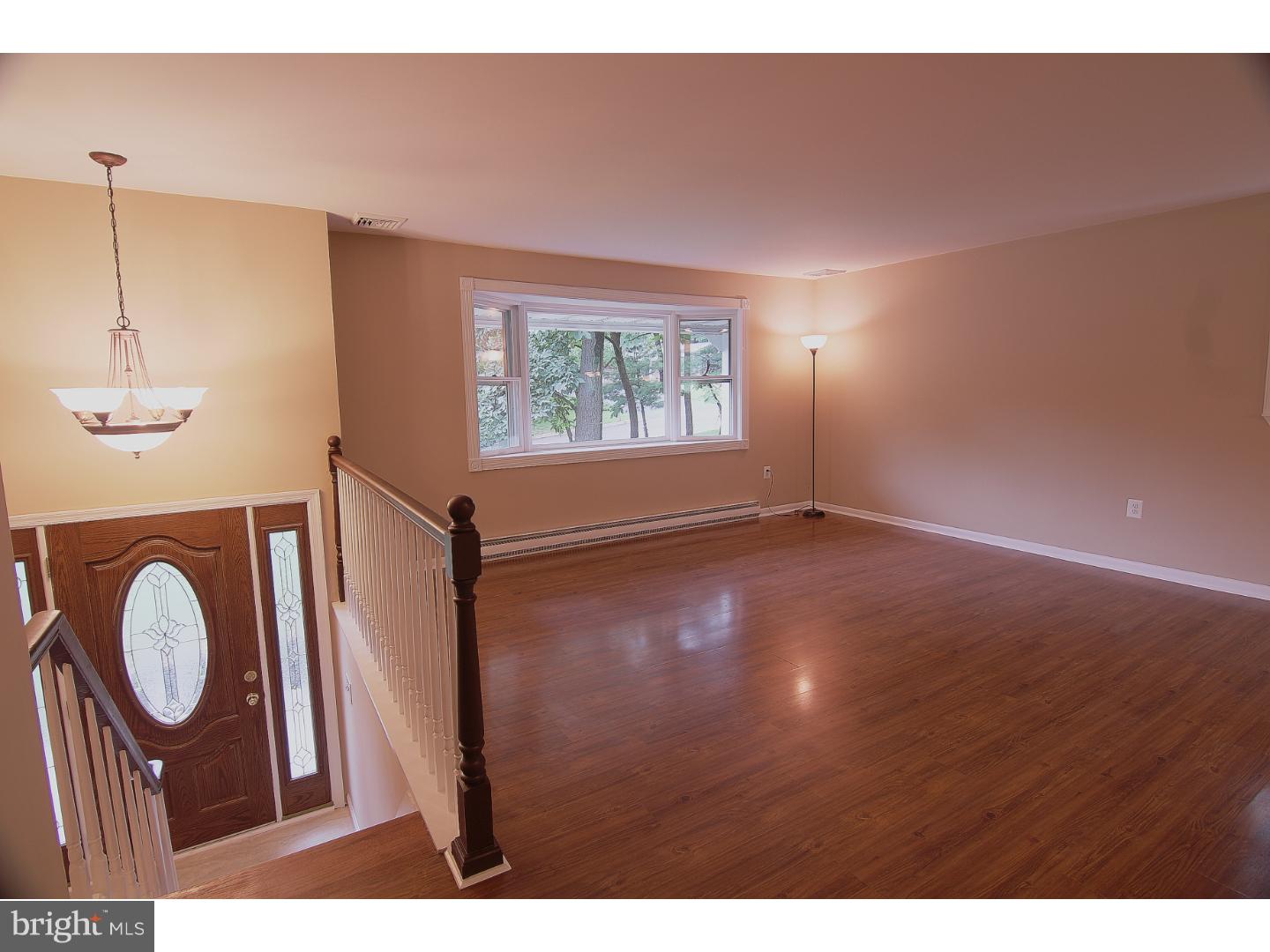 1562 North Valley Road Pottstown, PA 19464 - Photo 2 of 25 Living Room