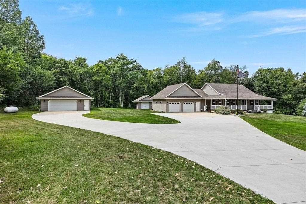 3670 Matsell Park Road Central City, IA 52214 - Photo 1 of 48 Gallery Image 1