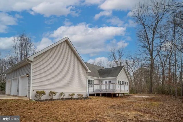 $899,999 | 8200 Howard Trail, Fredericksburg, VA 22407