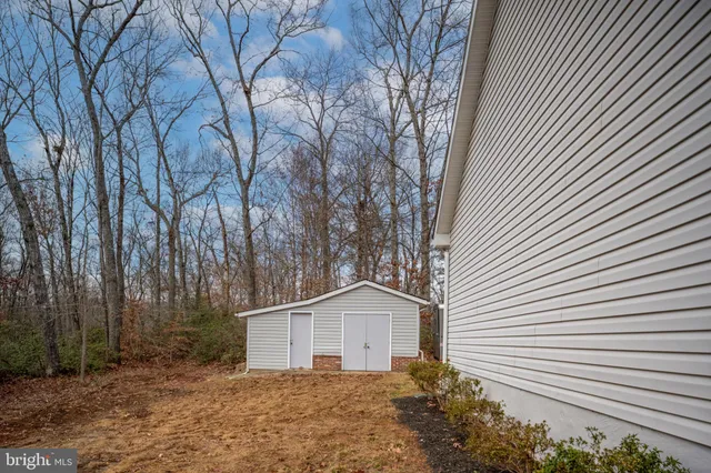 $899,999 | 8200 Howard Trail, Fredericksburg, VA 22407