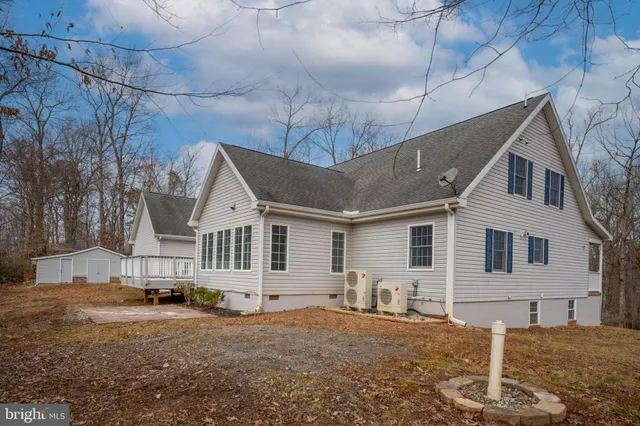 $899,999 | 8200 Howard Trail, Fredericksburg, VA 22407