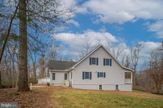 $899,999 | 8200 Howard Trail, Fredericksburg, VA 22407