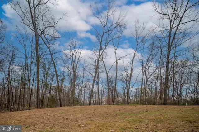 $899,999 | 8200 Howard Trail, Fredericksburg, VA 22407