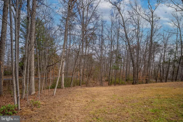 $899,999 | 8200 Howard Trail, Fredericksburg, VA 22407