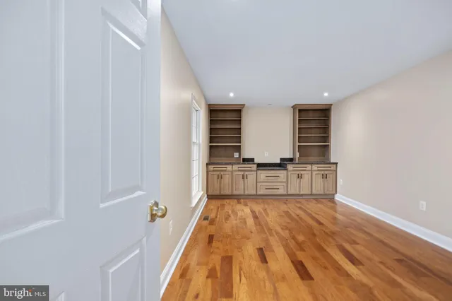 $899,999 | 8200 Howard Trail, Fredericksburg, VA 22407