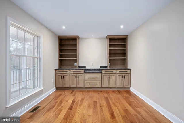 $899,999 | 8200 Howard Trail, Fredericksburg, VA 22407