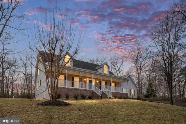 $899,999 | 8200 Howard Trail, Fredericksburg, VA 22407