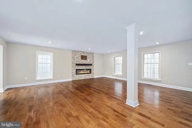 $899,999 | 8200 Howard Trail, Fredericksburg, VA 22407