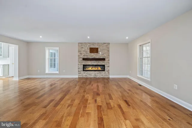 $899,999 | 8200 Howard Trail, Fredericksburg, VA 22407